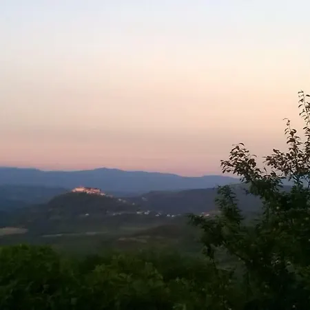 Holiday Home Vizinada فيلة Vižinada