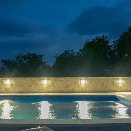 Villa Holiday Home Vizinada