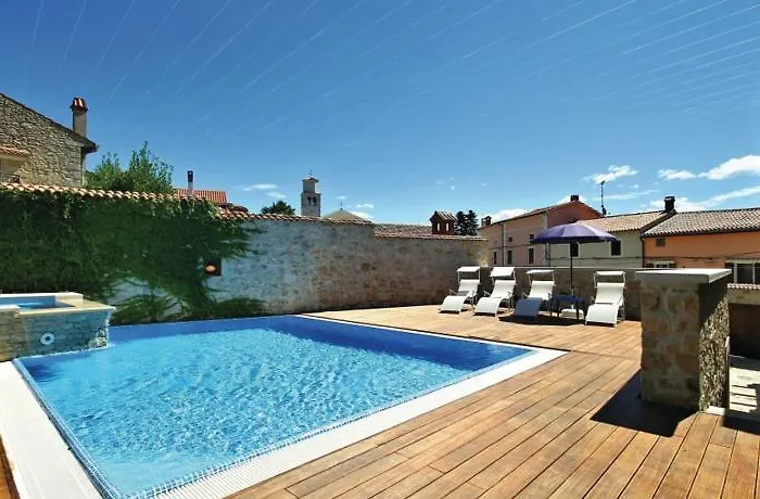 Holiday Home Vizinada Villa *