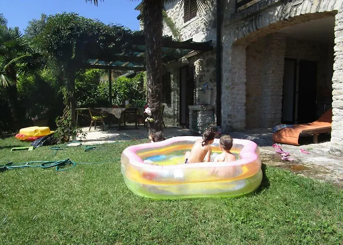 Villa Holiday Home Vizinada