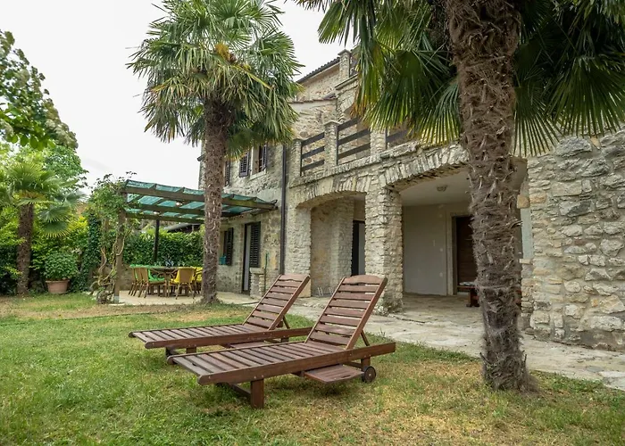 Holiday Home Vizinada Villa *