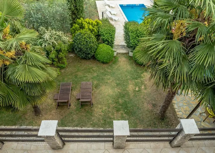 Holiday Home Vizinada Villa